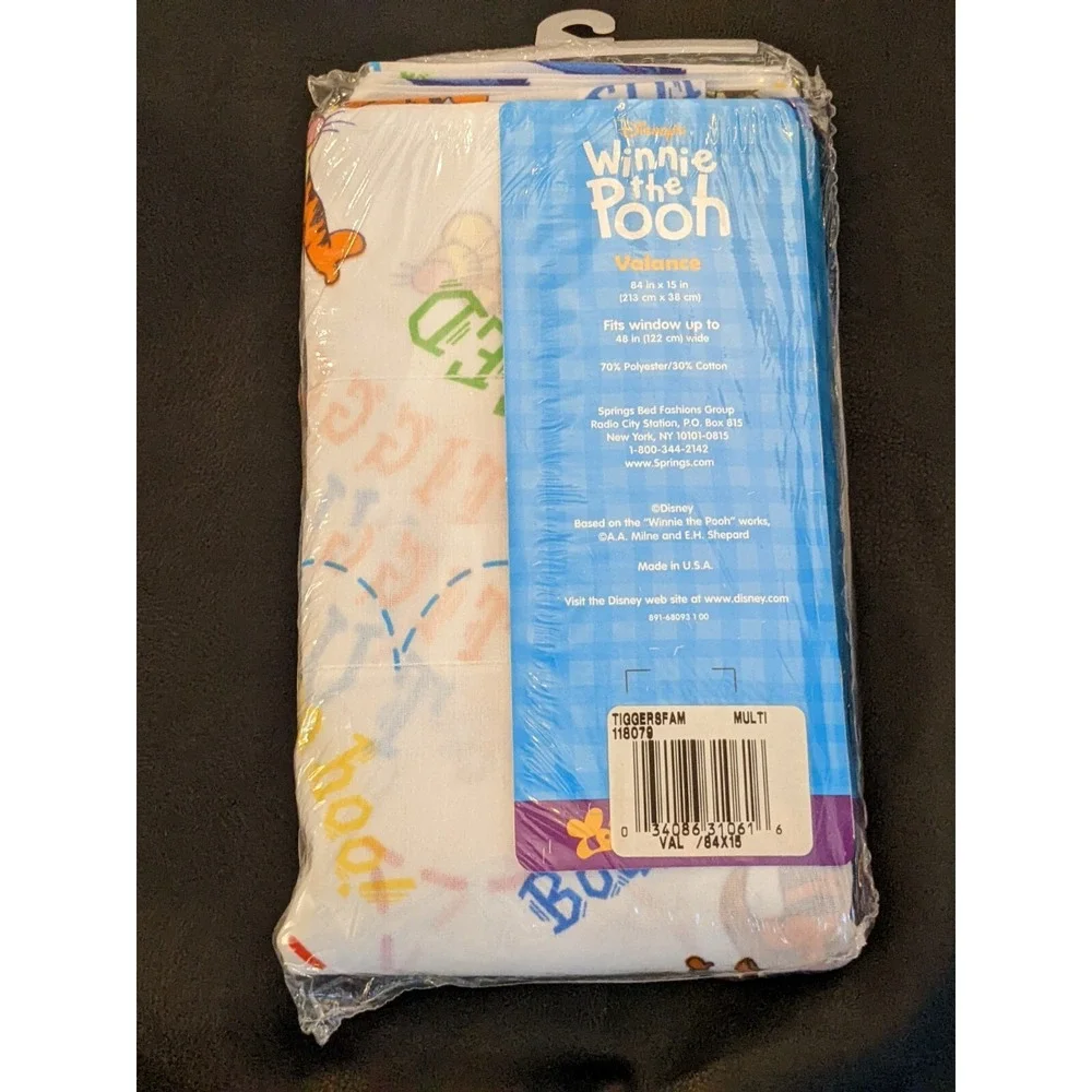 Vintage Winnie The Pooh Valance Tigger Family 84